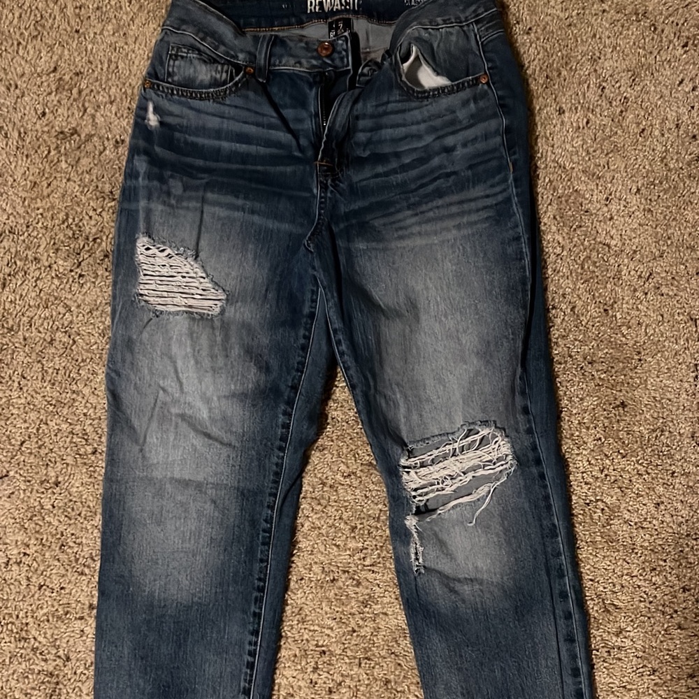 Medium wash skinny jeans